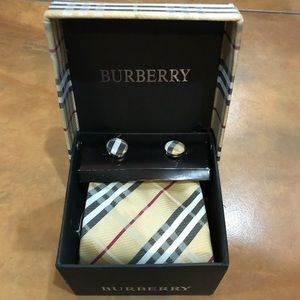 Burberry Tie Box-Tie, Cuff links, and hanker-chief